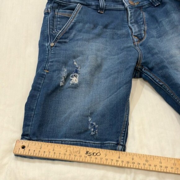 Zyker Ins Co   Designer Denim Shorts - Picture 14 of 16